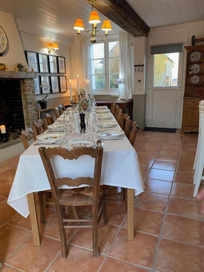 Entire Farm House Stay, La Gerouardiere Barenton Exterior foto